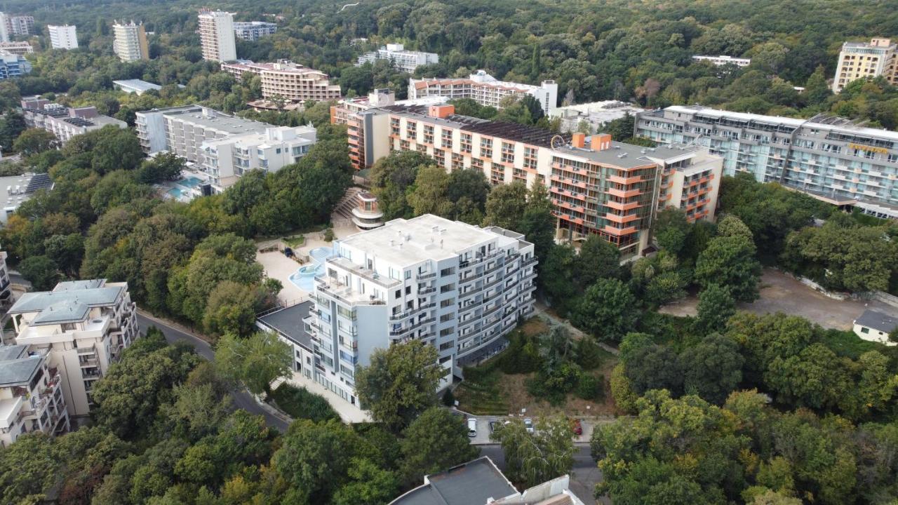 غولدن ساندز Apartments Yalta المظهر الخارجي الصورة